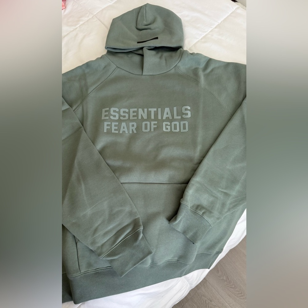Authentic essentials fear of God Sycamore hoodie NWT